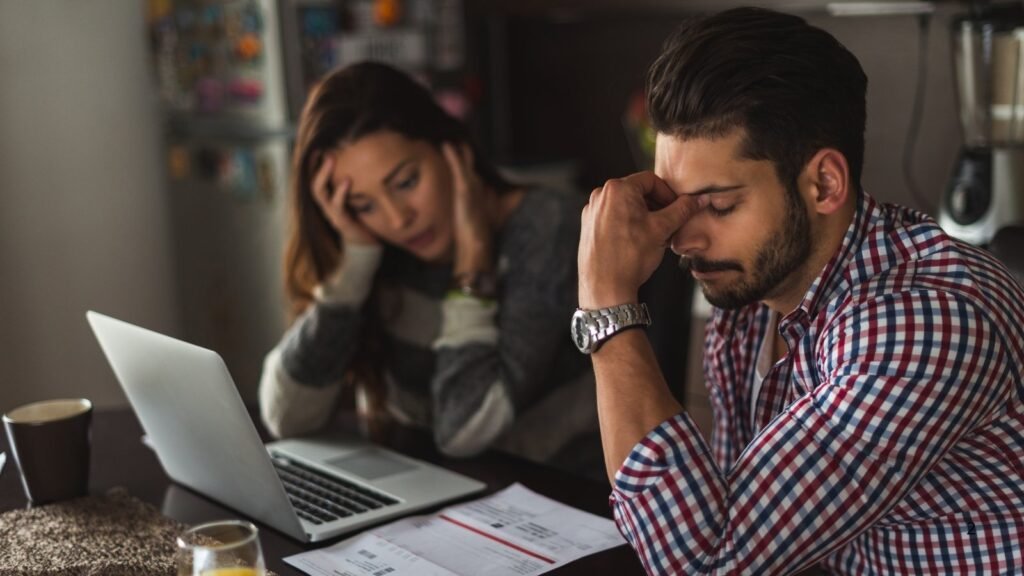 7 Dicas Infalíveis para Sair das Dívidas e Recuperar o Controle da Sua Vida Financeira